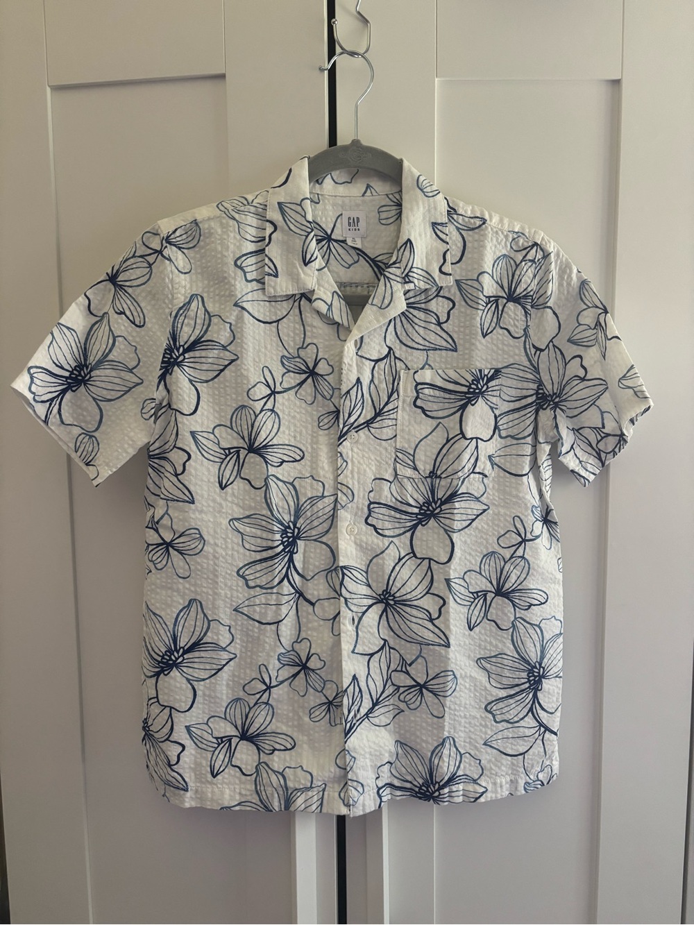 GAP White Short-Sleeve Button-Down with Navy Floral Outline